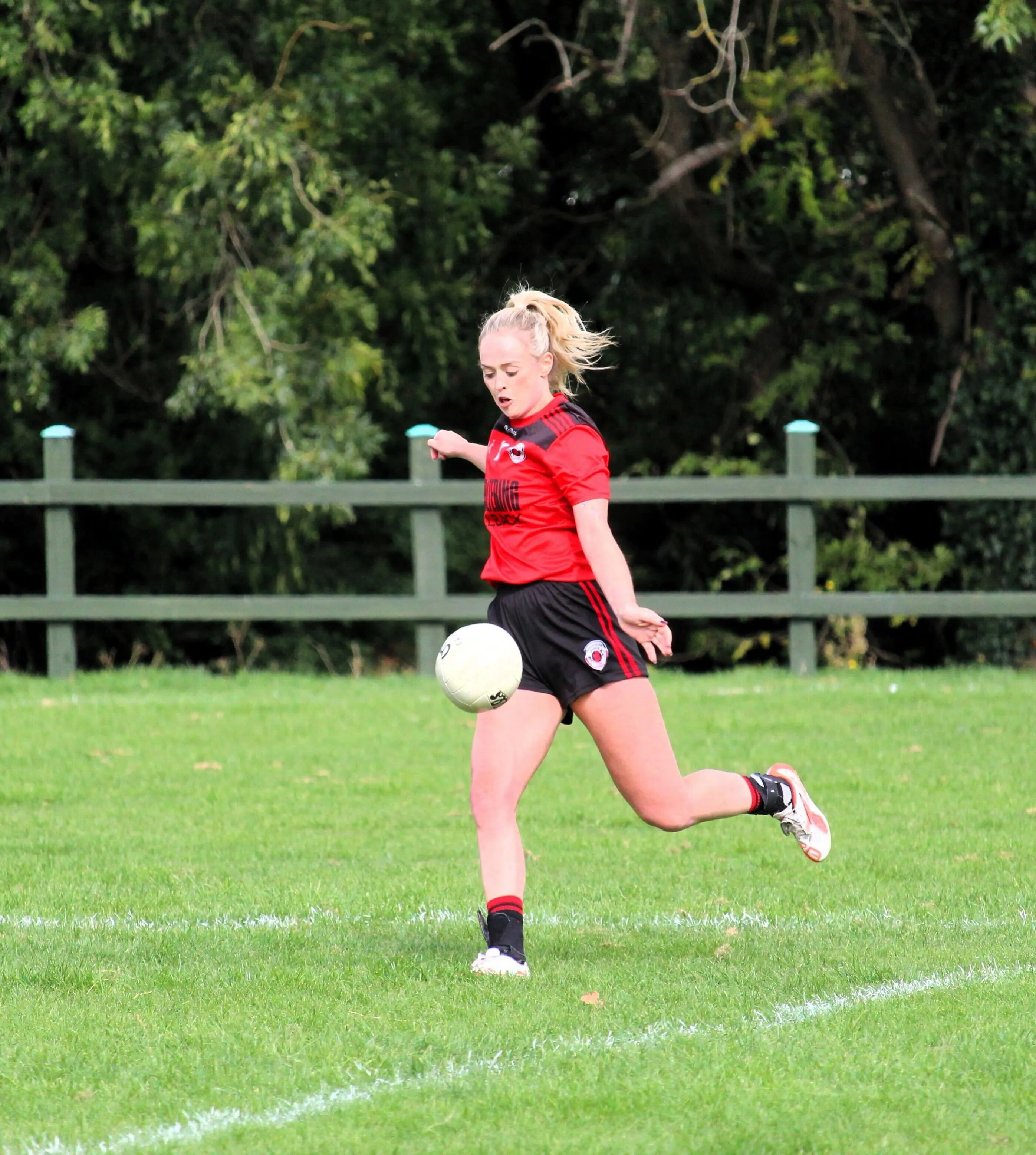 Emily Phelan playing for Holloway
